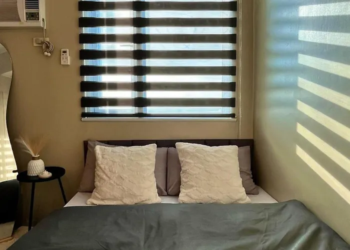 Bed & Breakfast Solace 71 - Grass Residences Manila