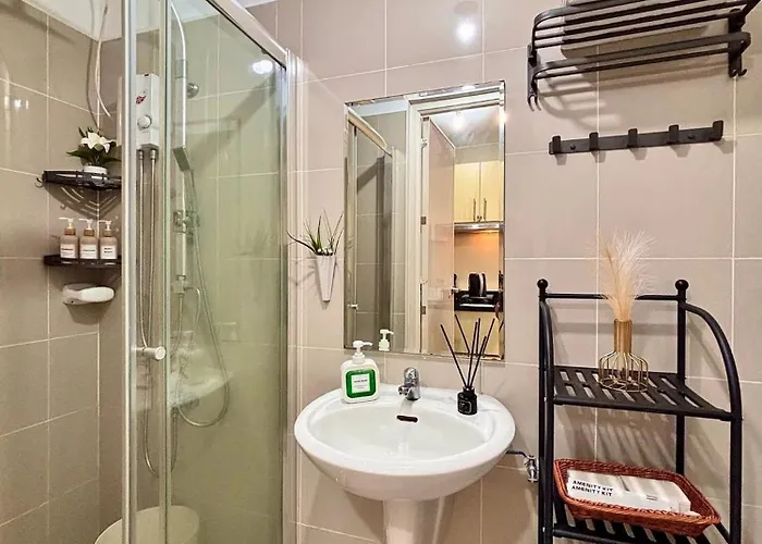 Solace 71 - Grass Residences Bed & Breakfast